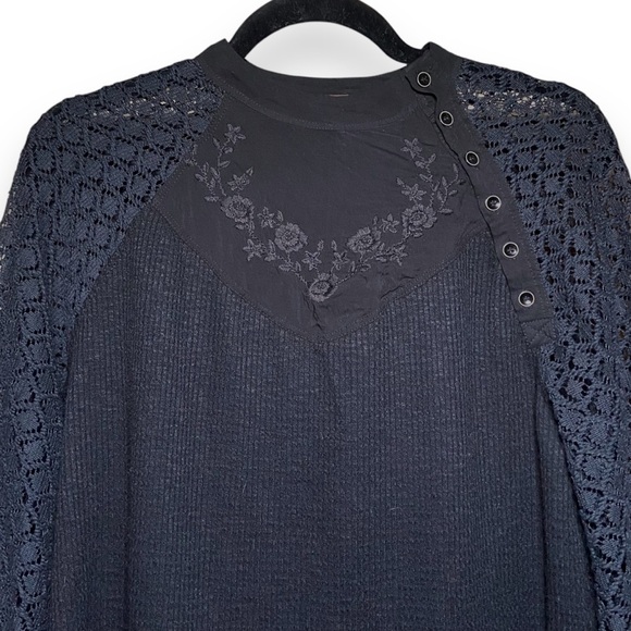 Free People Sweetest Thing Thermal Top Lace Sleeves Black Small Embroidered - Picture 6 of 8